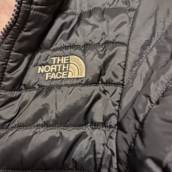 Girls The North Face Reversible Jacket - Picture 2 of 8